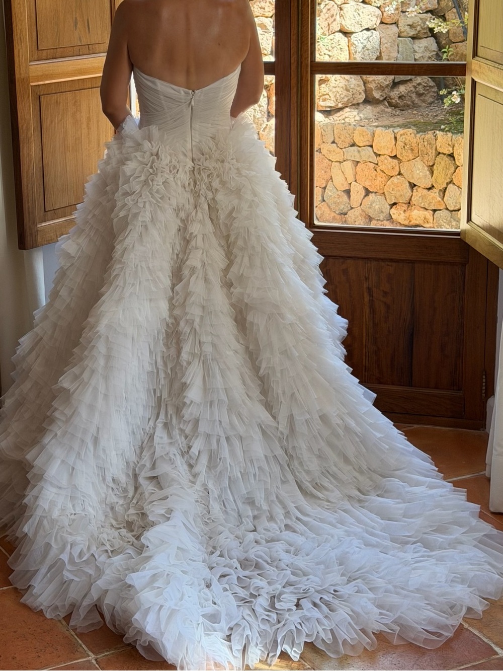 Monique Lhuillier Ivory Strapless Serafina Wedding Dress - Picture 2 of 3
